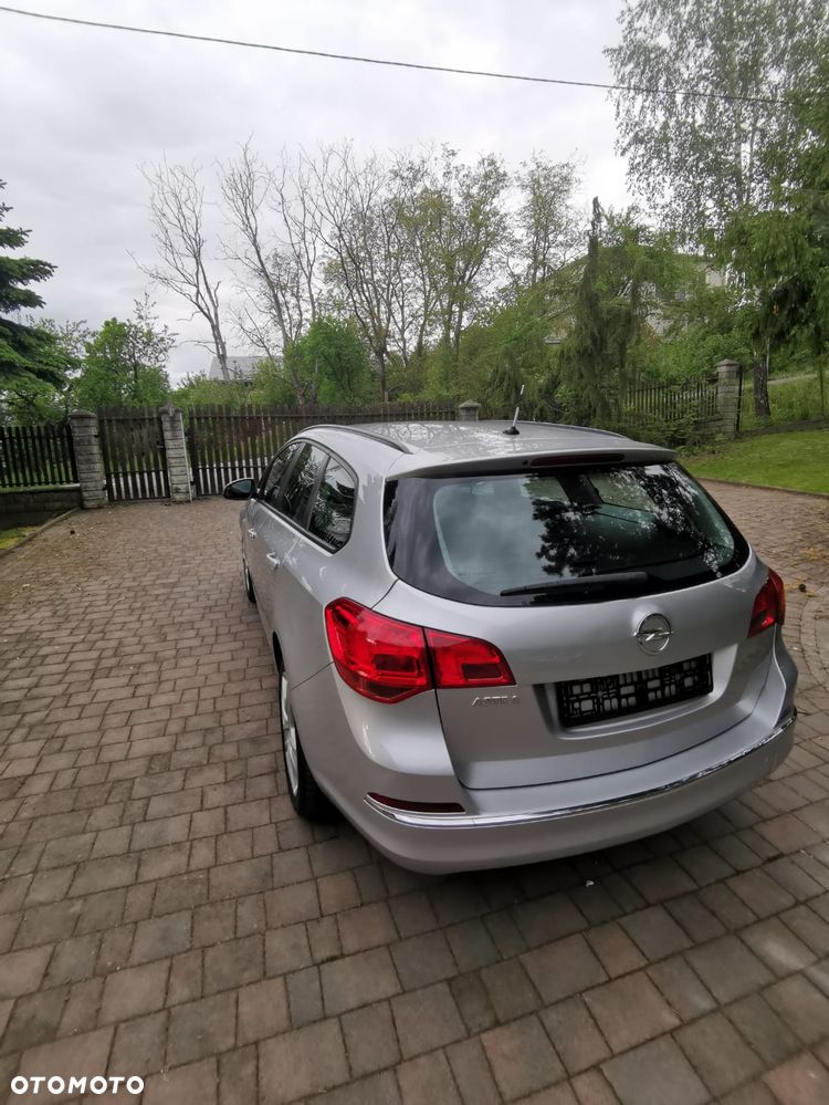Opel Astra 1.4 Turbo Exklusiv - 11