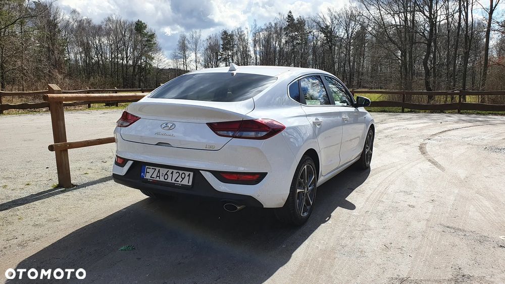 Hyundai i30 1.5 T-GDI 48V Comfort DCT - 3