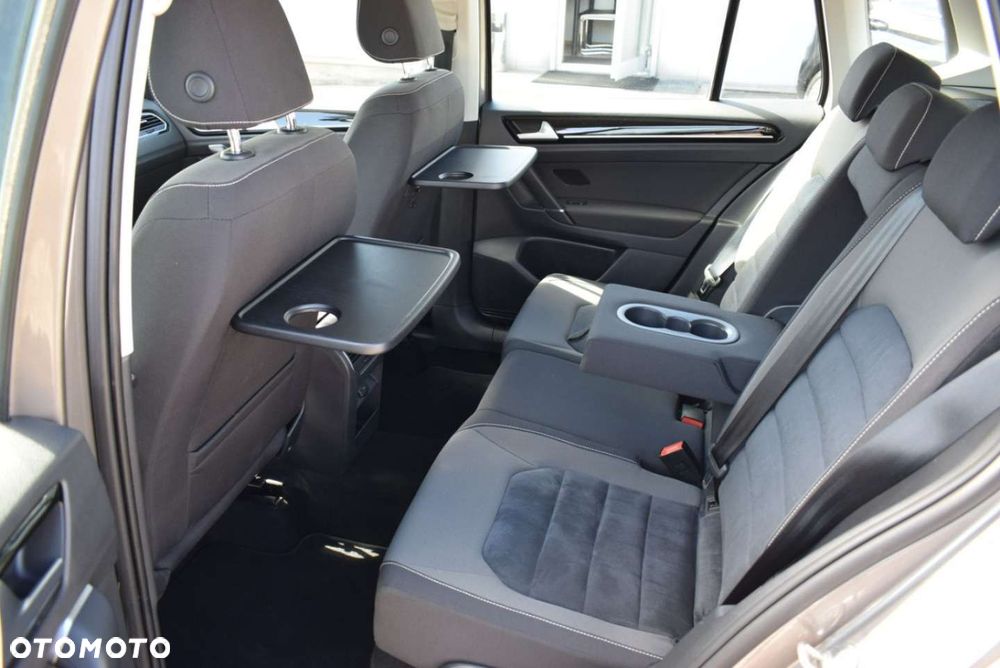 Volkswagen Golf Sportsvan - 21
