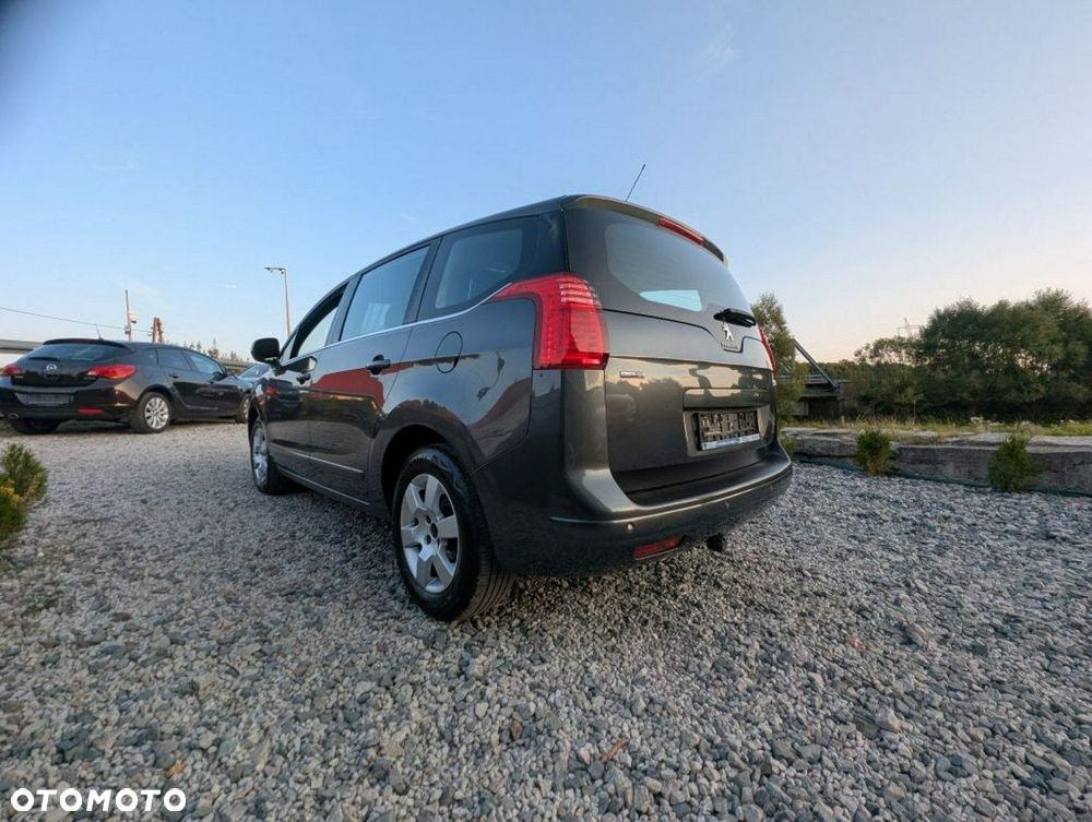 Peugeot 5008 - 17