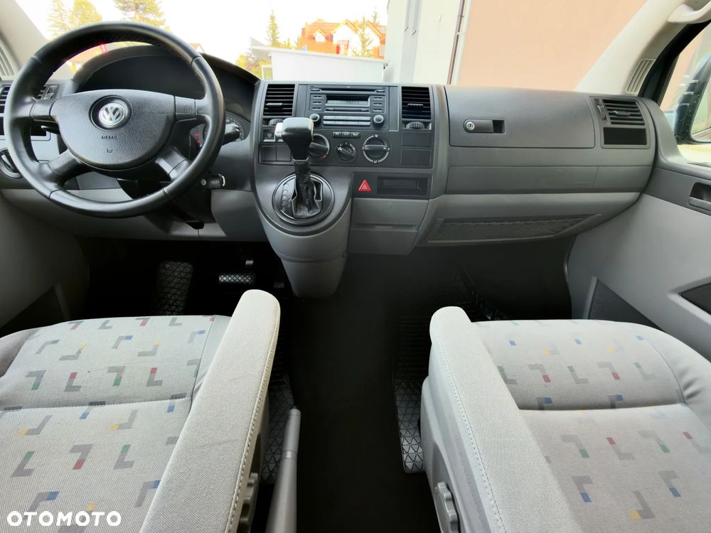 Volkswagen Caravelle - 20