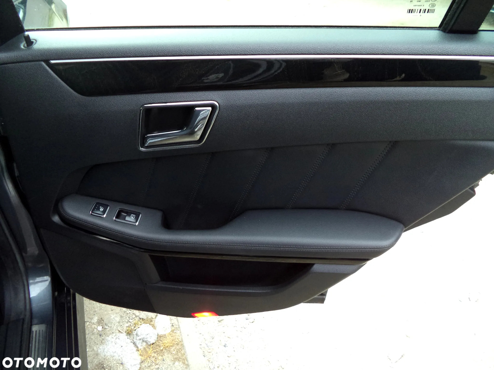 Mercedes-Benz Klasa E 350 T CDI DPF 4Matic BlueEFFICIENCY 7G-TRONIC Avantgarde - 18