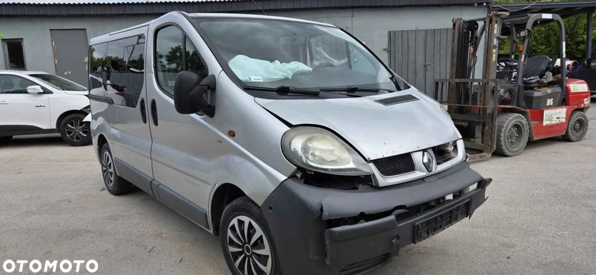 RENAULT TRAFIC II VIVARO błotnik lewy tył - 9