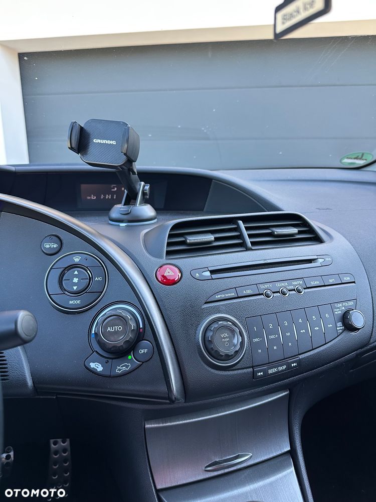 Honda Civic 1.8 Comfort - 22