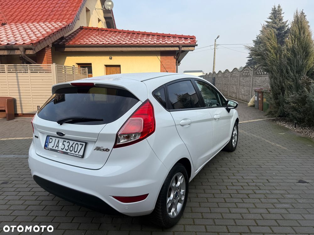 Ford Fiesta 1.0 Champions Edition - 5