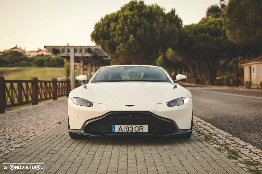 Aston Martin Vantage Coupe V8 - 2