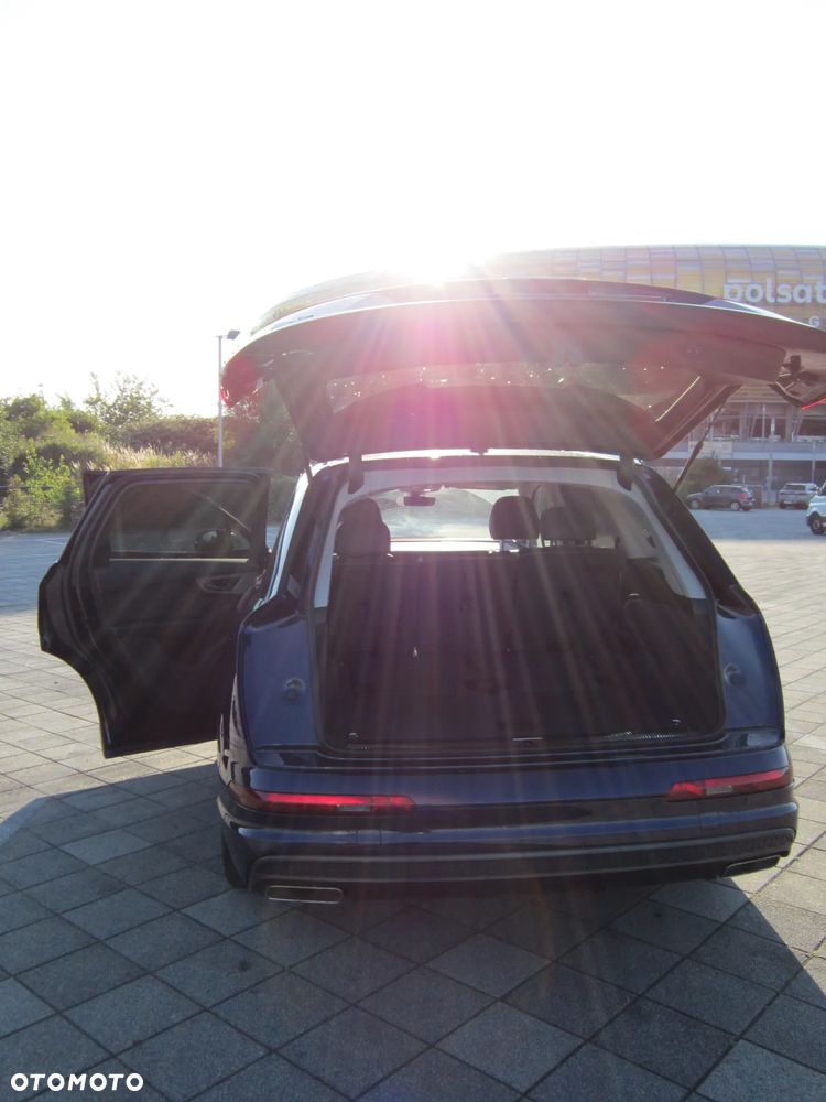 Audi Q7 - 12