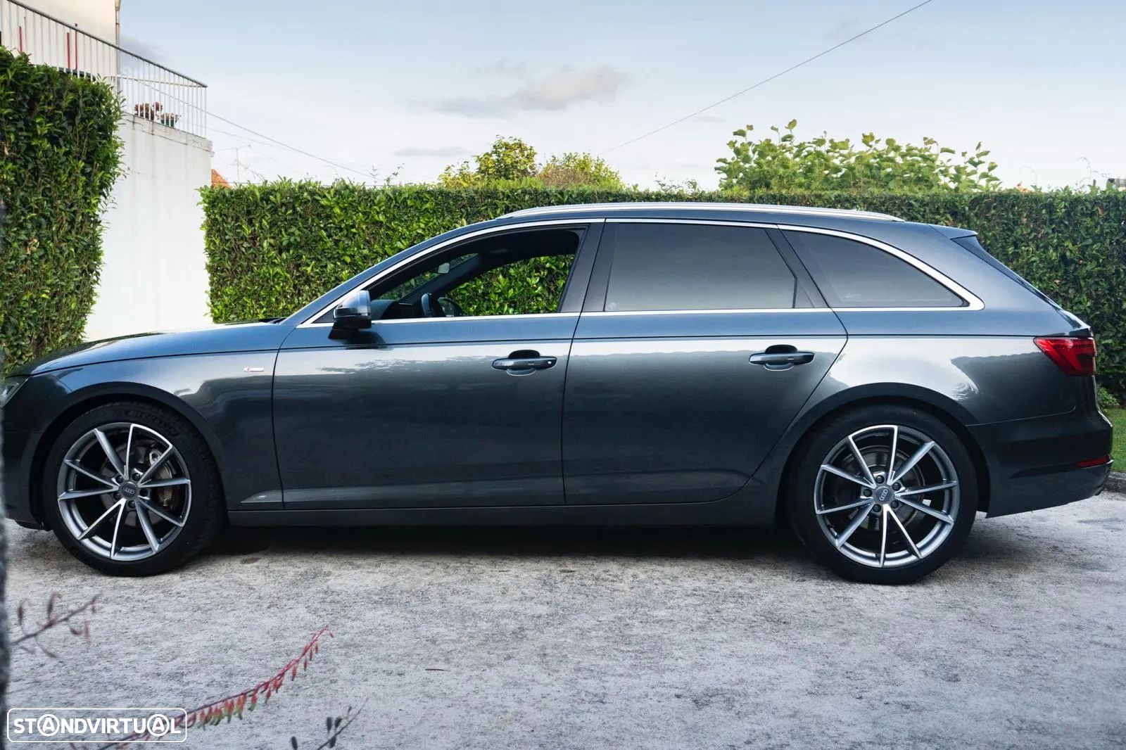 Audi A4 Avant 2.0 TDI S-line S tronic - 1