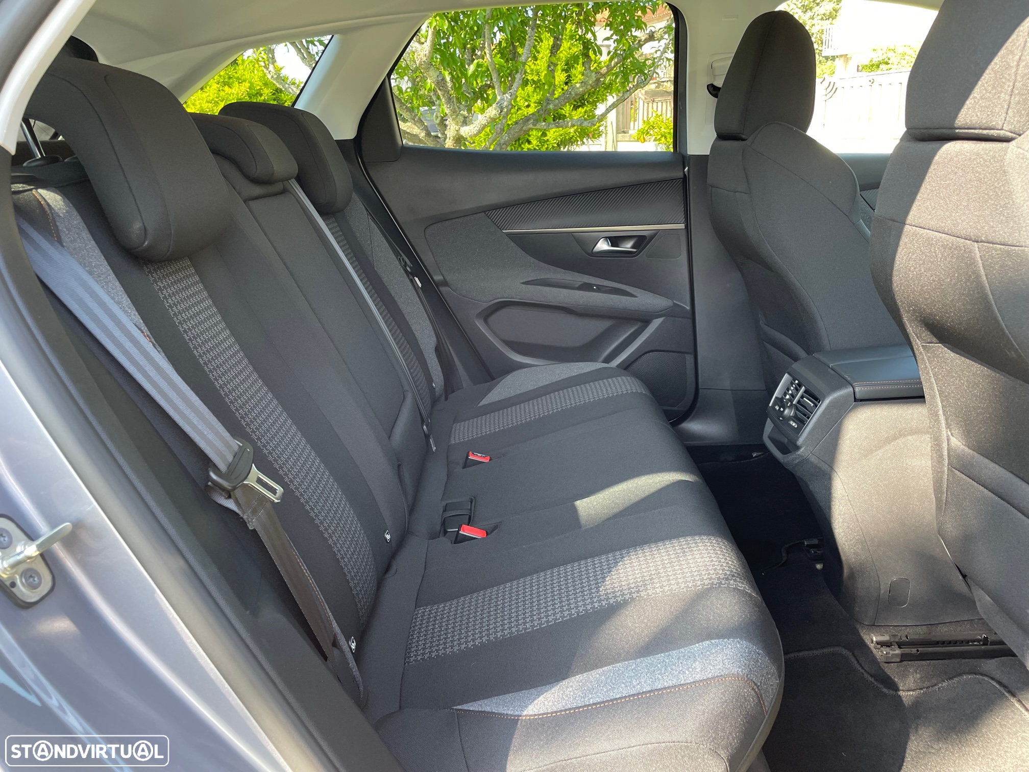 Peugeot 3008 1.5 BlueHDi Active - 29