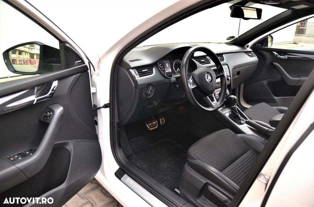 Skoda Octavia 2.0 TDI (Green tec) DSG RS - 8