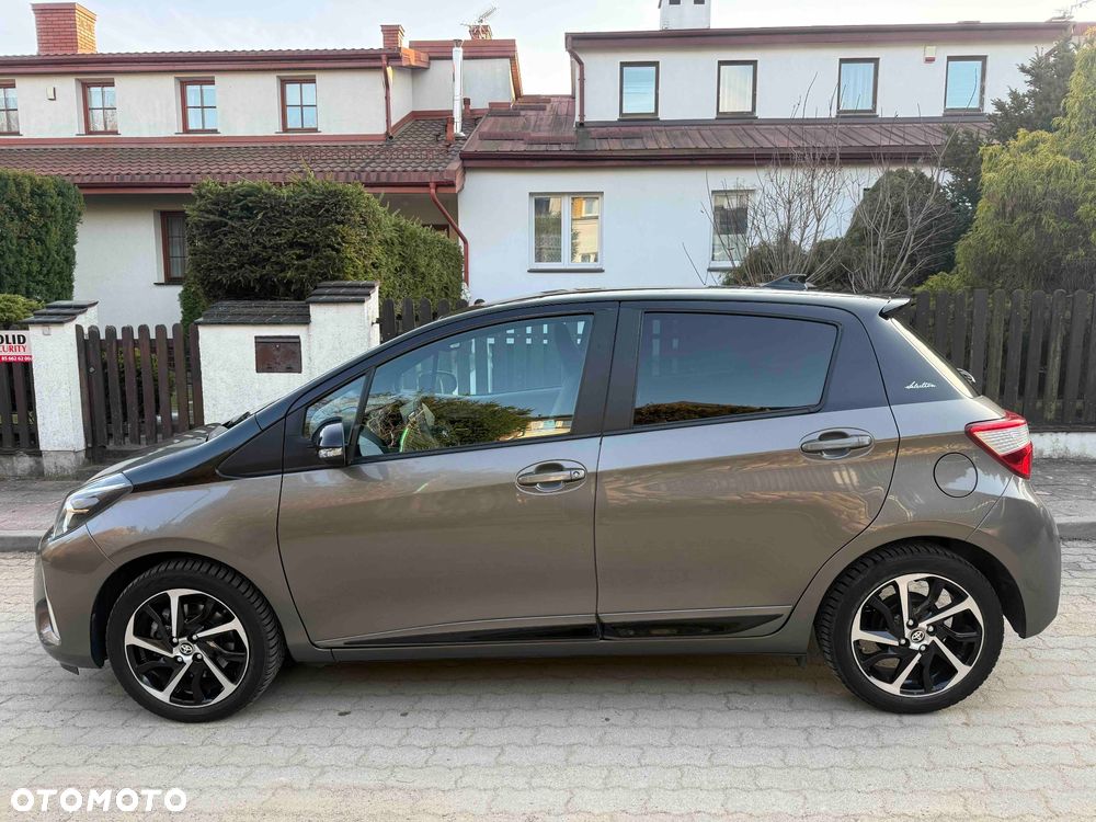 Toyota Yaris 1.5 Selection - 1