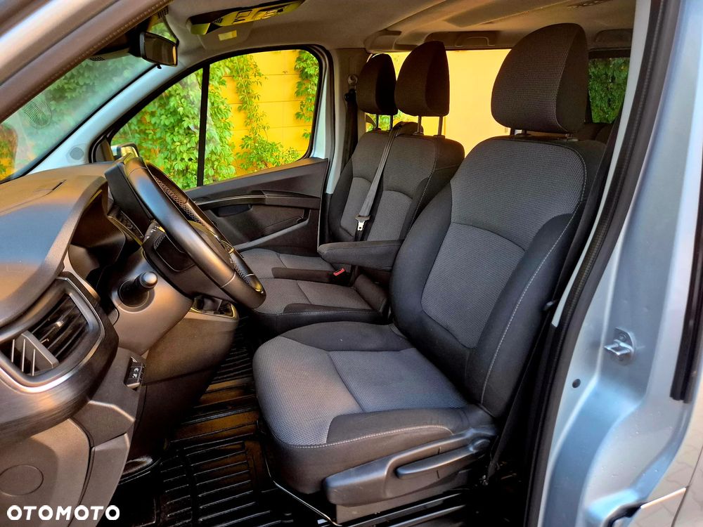 Renault Trafic 2.0 dCi - 23