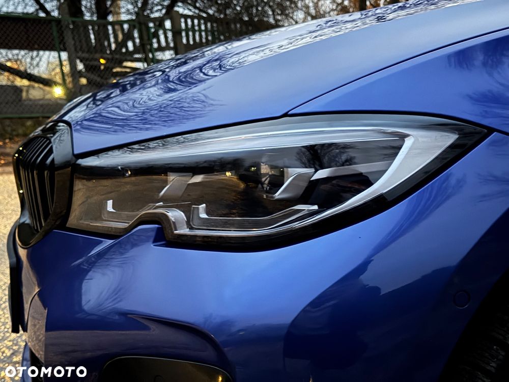 BMW Seria 3 330e Sport Line - 17