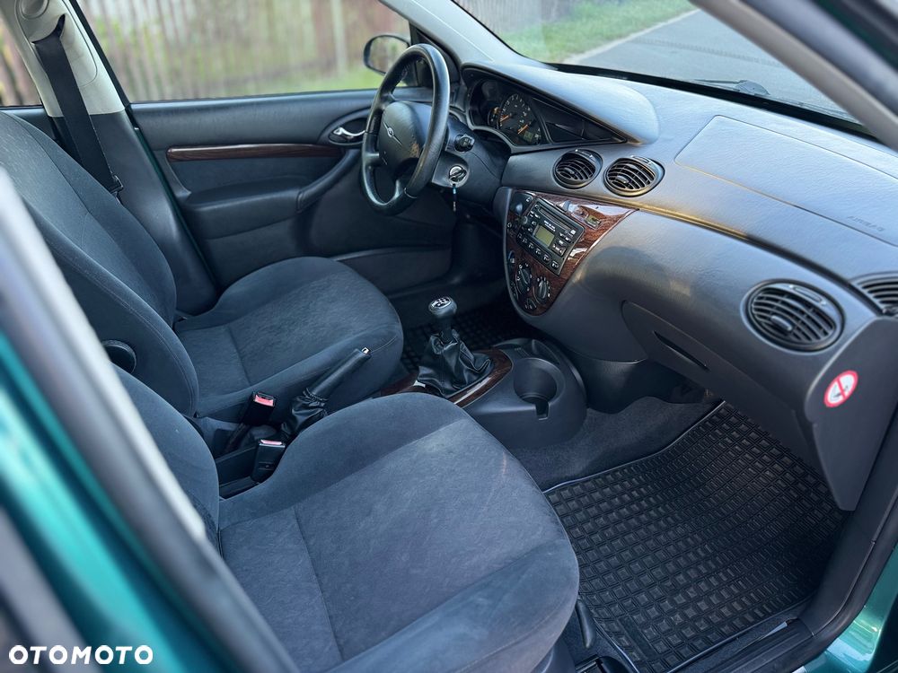Ford Focus - 10