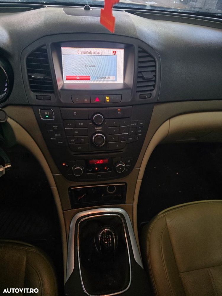 Opel Insignia - 8