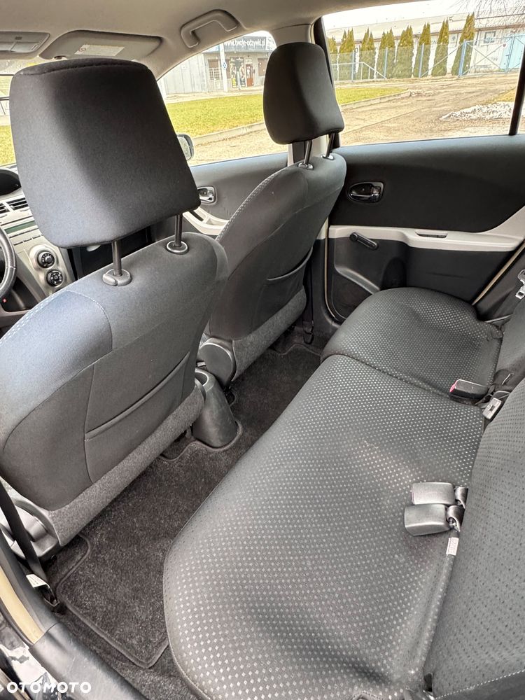 Toyota Yaris - 9