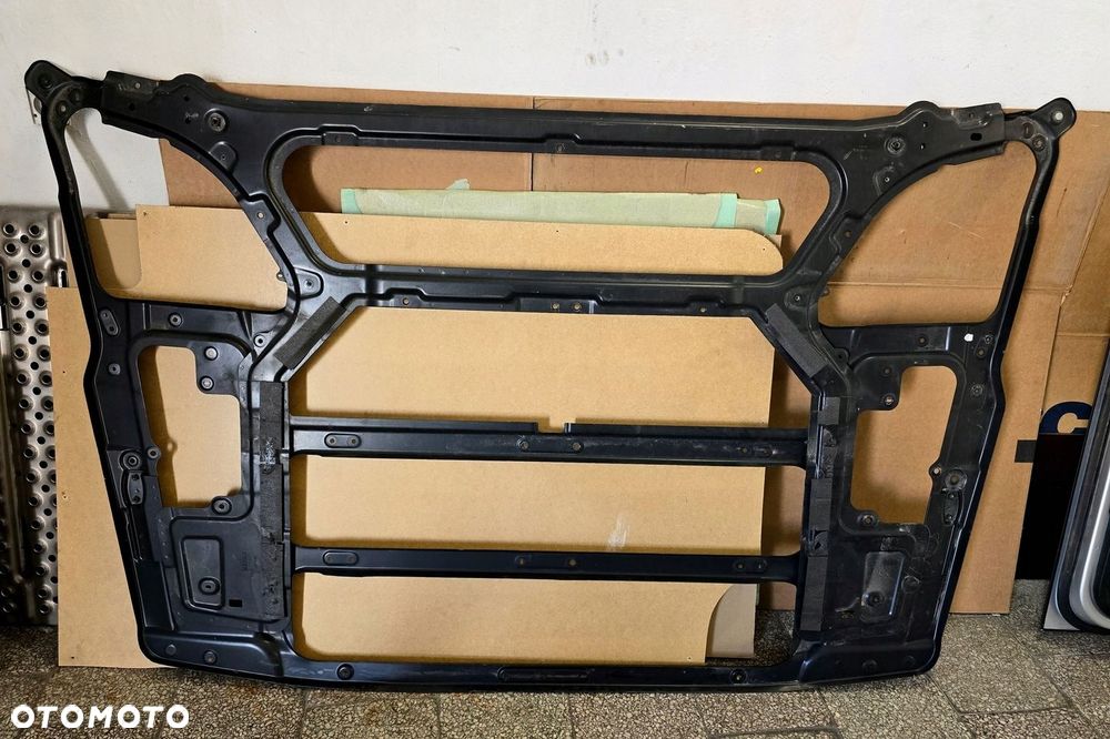 STELAŻ MASKI ATRAPY SCANIA S NGS 2304022 2365426