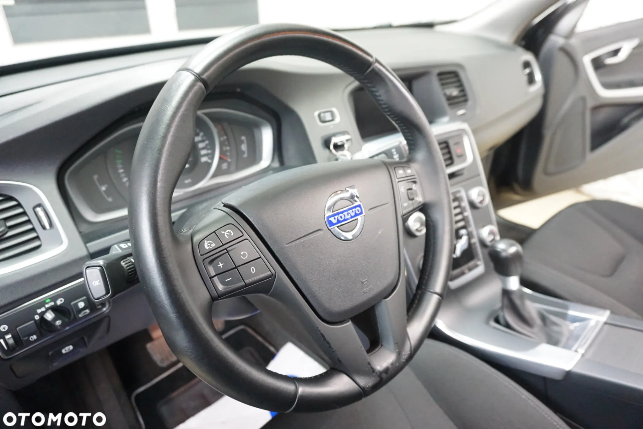 Volvo V60 D2 Kinetic - 19