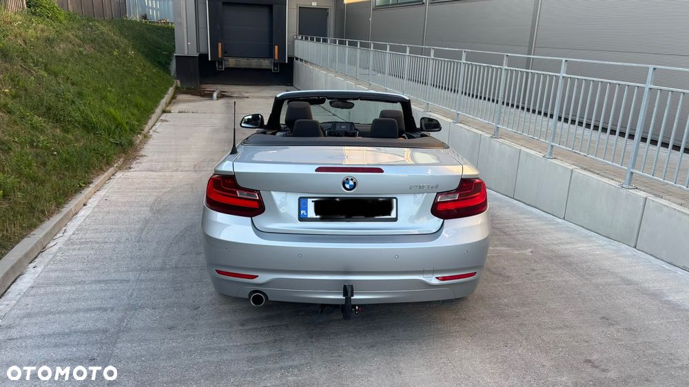BMW Seria 2 218d - 10