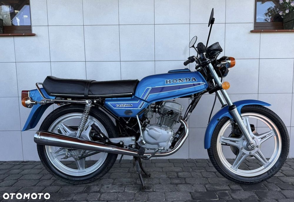Honda CB - 1