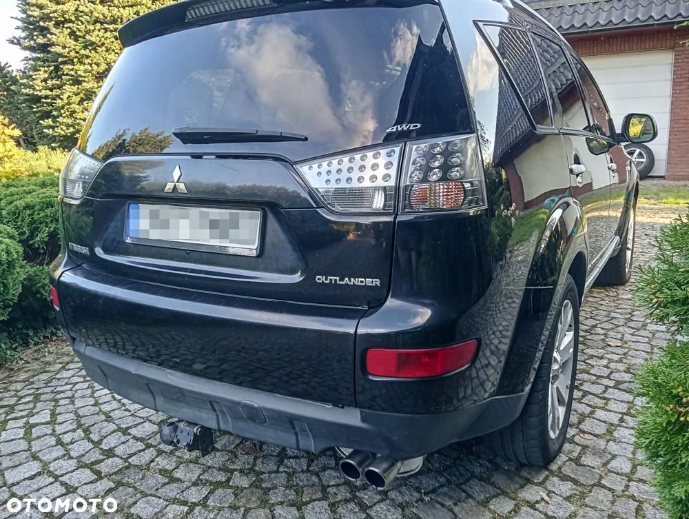 Mitsubishi Outlander 2.0 DID Intense + - 10