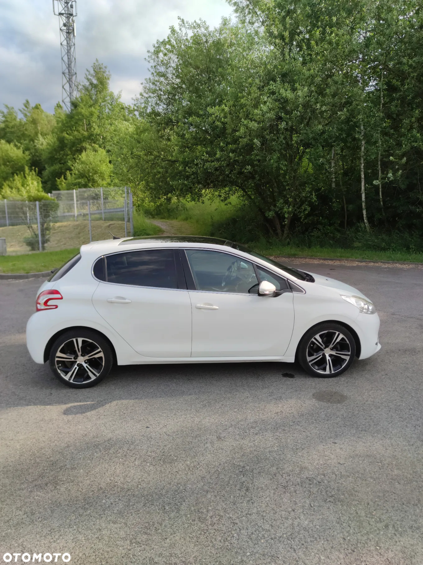 Peugeot 208 1.6 e-HDi Allure STT - 7