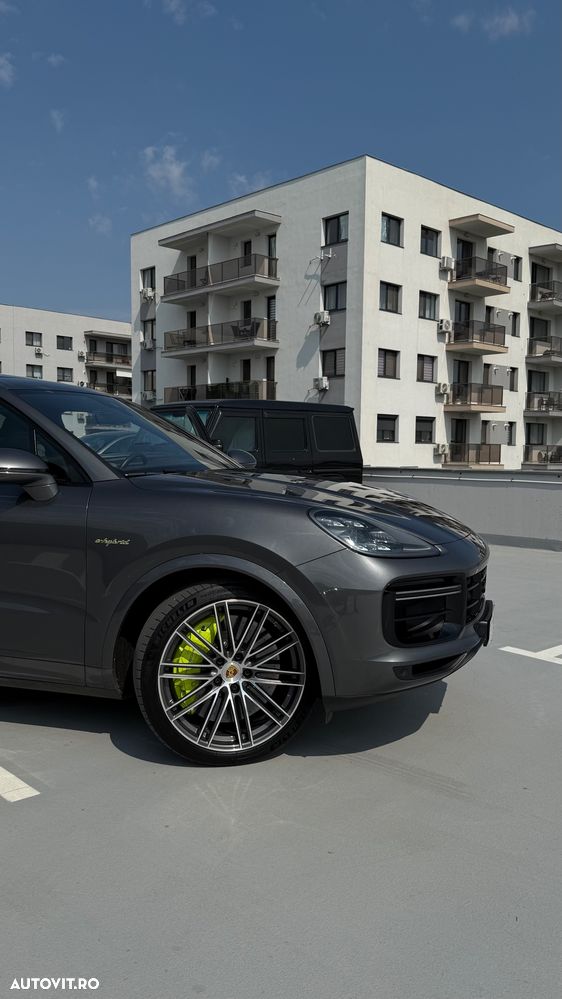 Porsche Cayenne Turbo Tiptronic S - 32