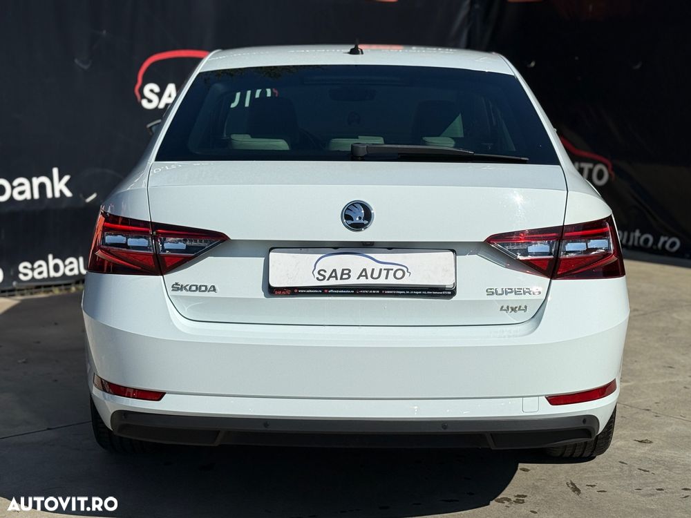 Skoda Superb 2.0 TDI 4X4 DSG Laurin & Klement - 26