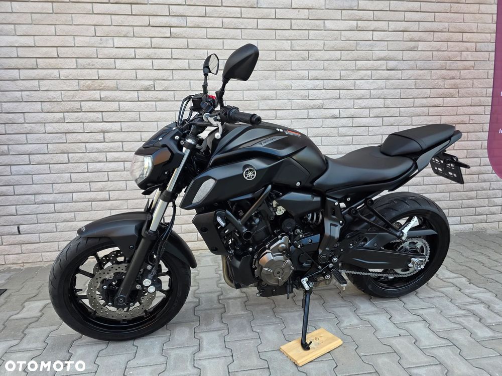 Yamaha MT - 9