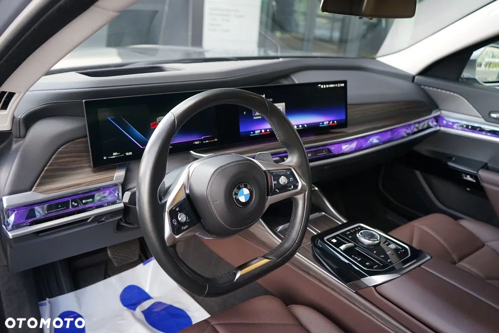 BMW Seria 7 740d xDrive mHEV sport - 18