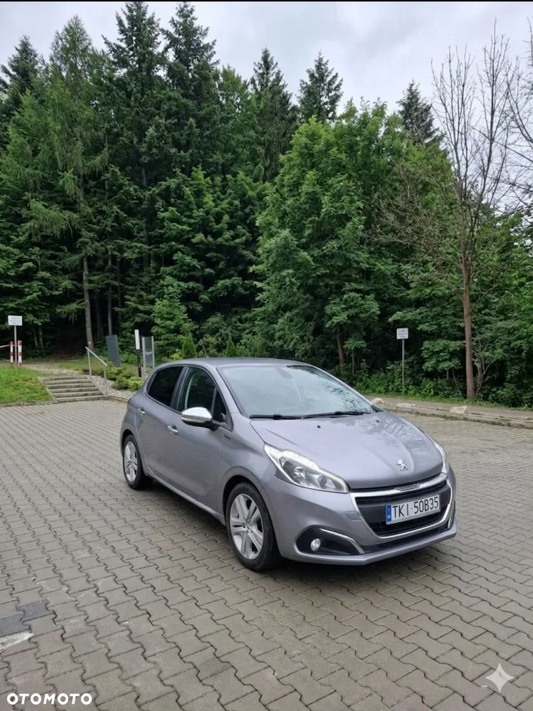 Peugeot 208 - 11