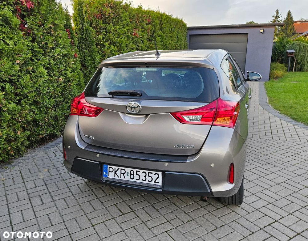 Toyota Auris 1.33 VVT-i - 11