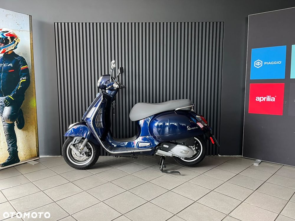 Vespa GTS - 12