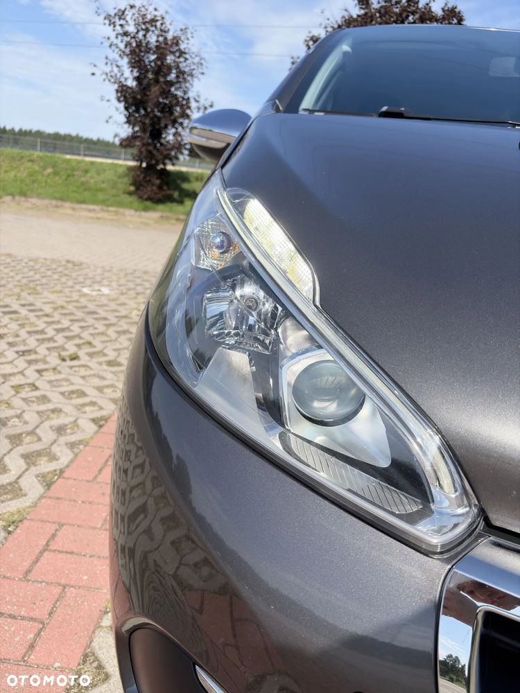 Peugeot 208 1.2 PureTech Style - 18