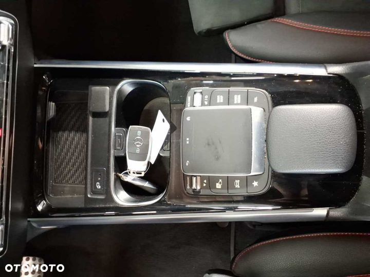 Mercedes-Benz GLB 220 d 8G-DCT AMG Line - 15