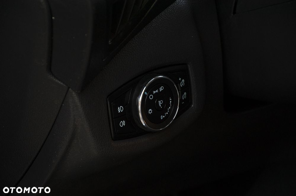 Ford Transit Connect - 25
