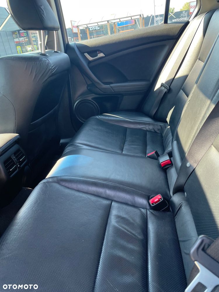 Honda Accord 2.0 Executive - 28