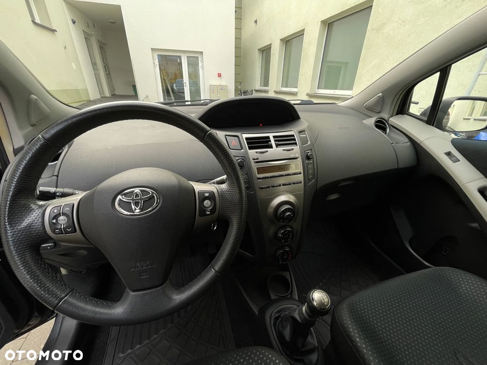 Toyota Yaris 1.33 Sol - 13