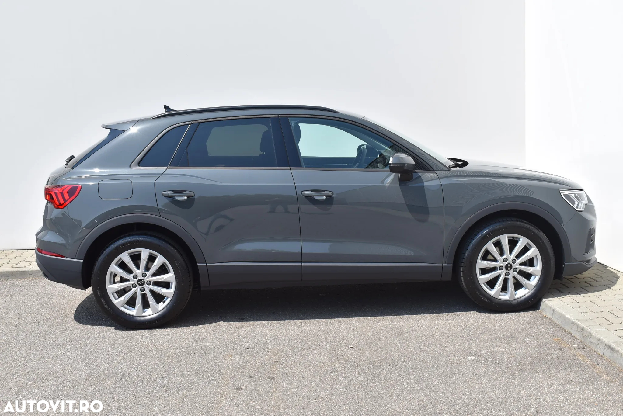 Audi Q3 1.5 35 TFSI S tronic Basic - 4