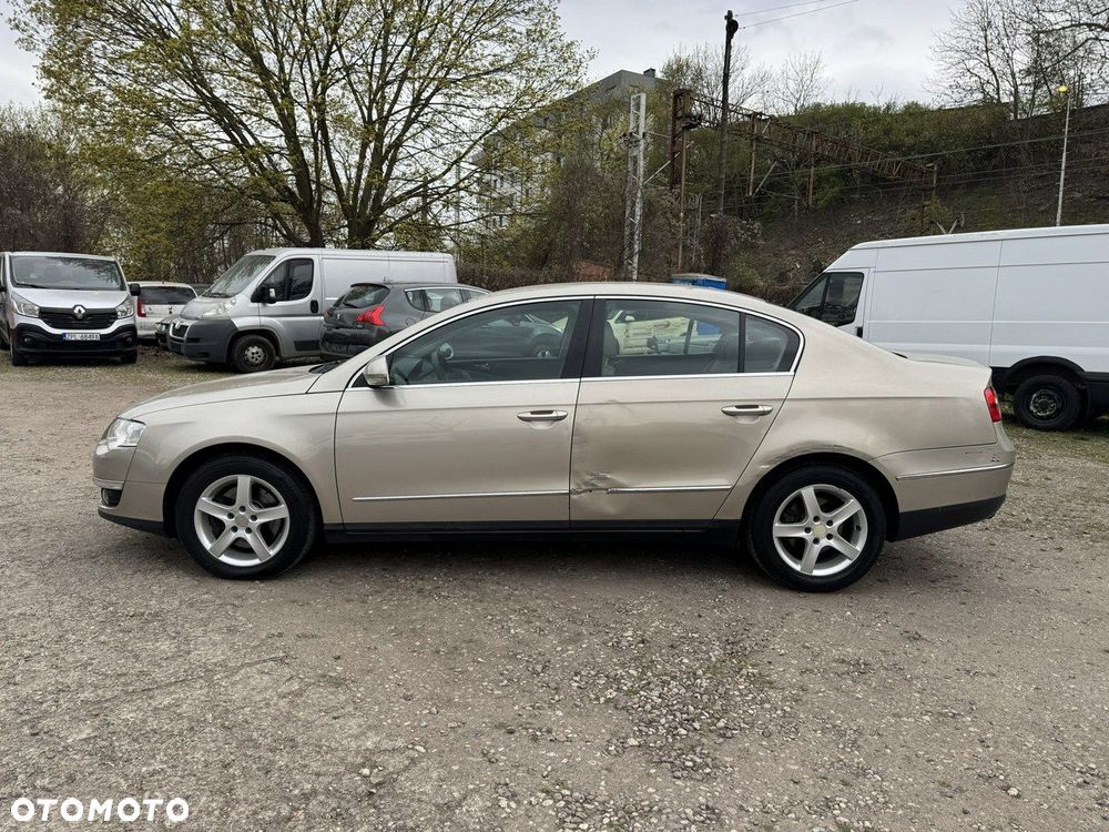 Volkswagen Passat 2.0 FSI Automatik Comfortline - 5