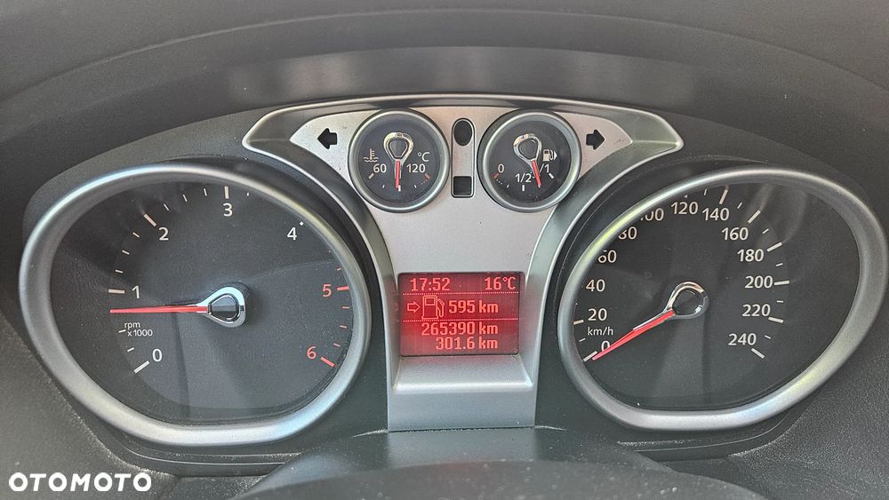 Ford Focus 1.6 TDCi DPF Titanium - 15