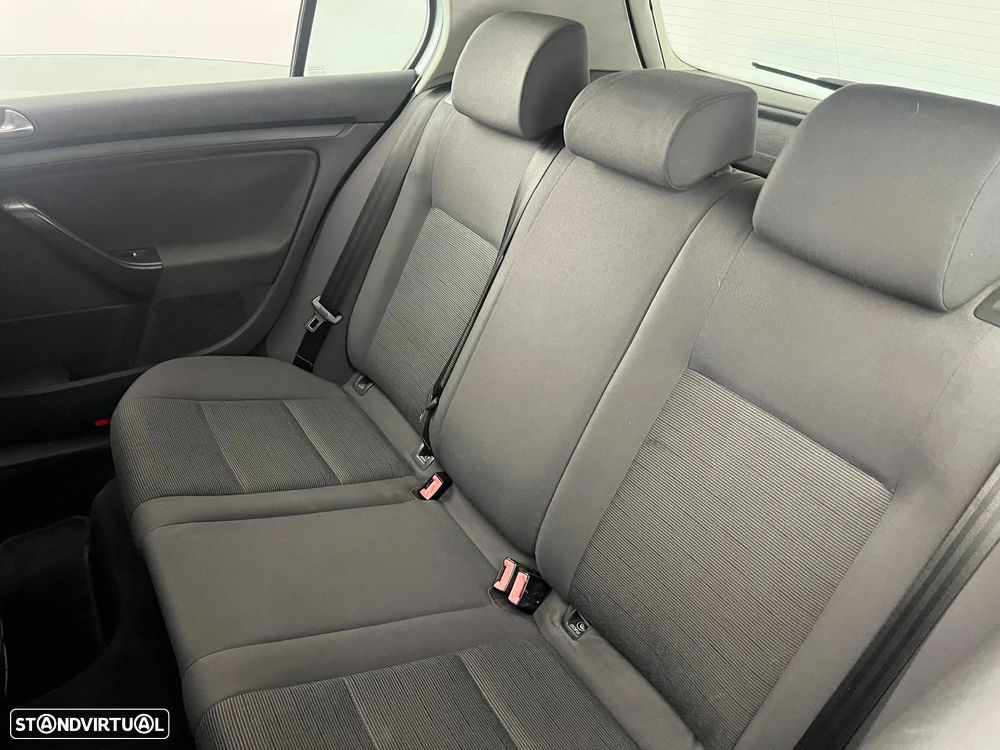 VW Golf 1.9 TDi 6V 4M Confortline - 9