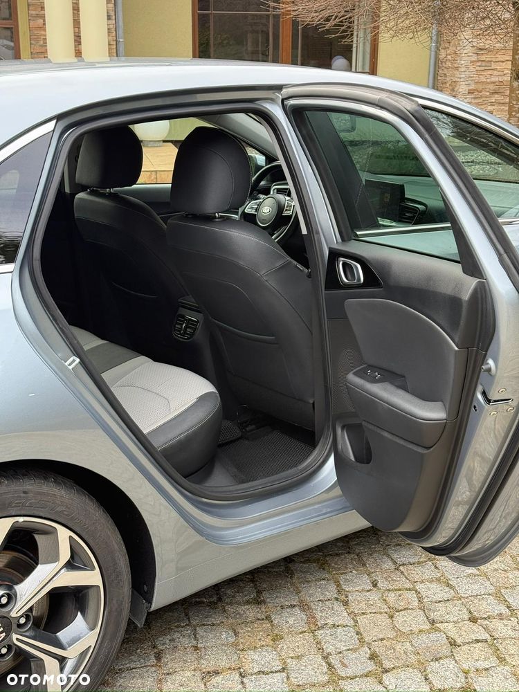 Kia Ceed - 28