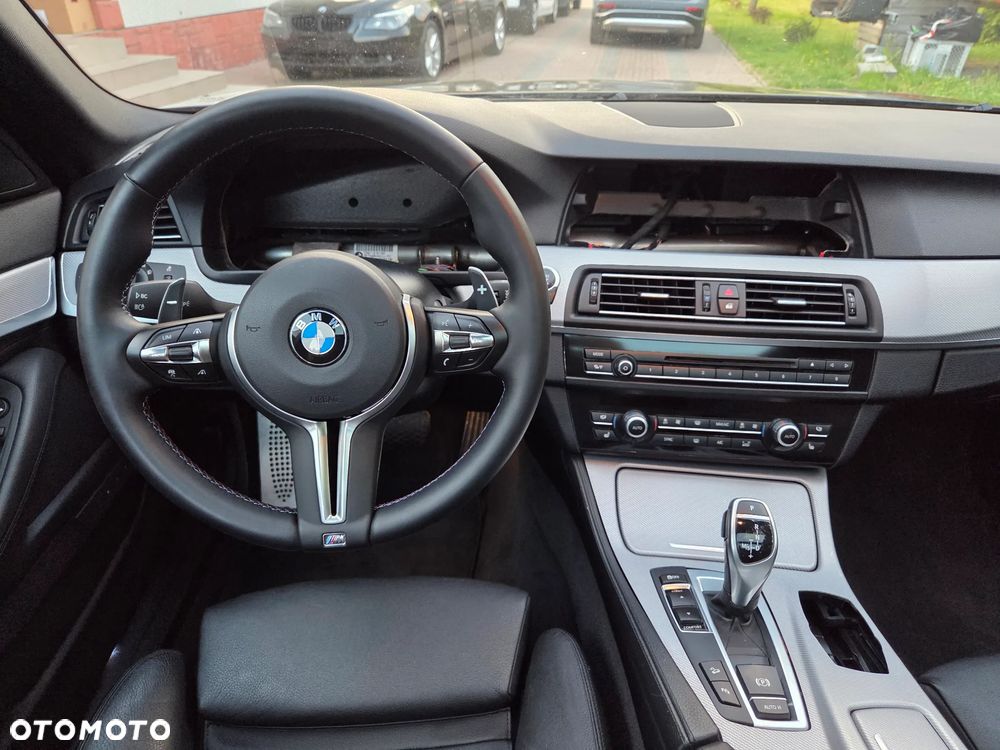BMW Seria 5 530d xDrive Luxury Line - 17