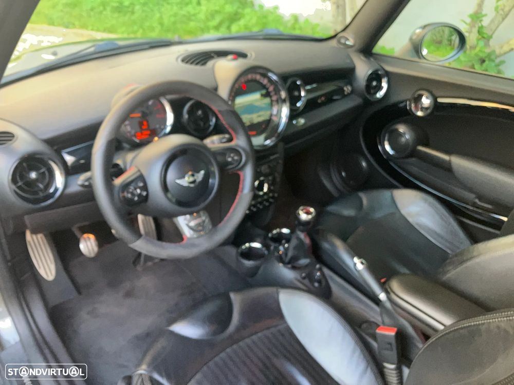 MINI 3 Portas John Cooper Works - 9