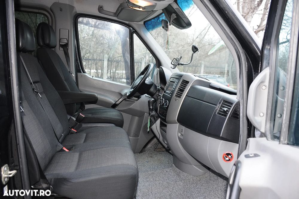 Mercedes-Benz Sprinter - 13