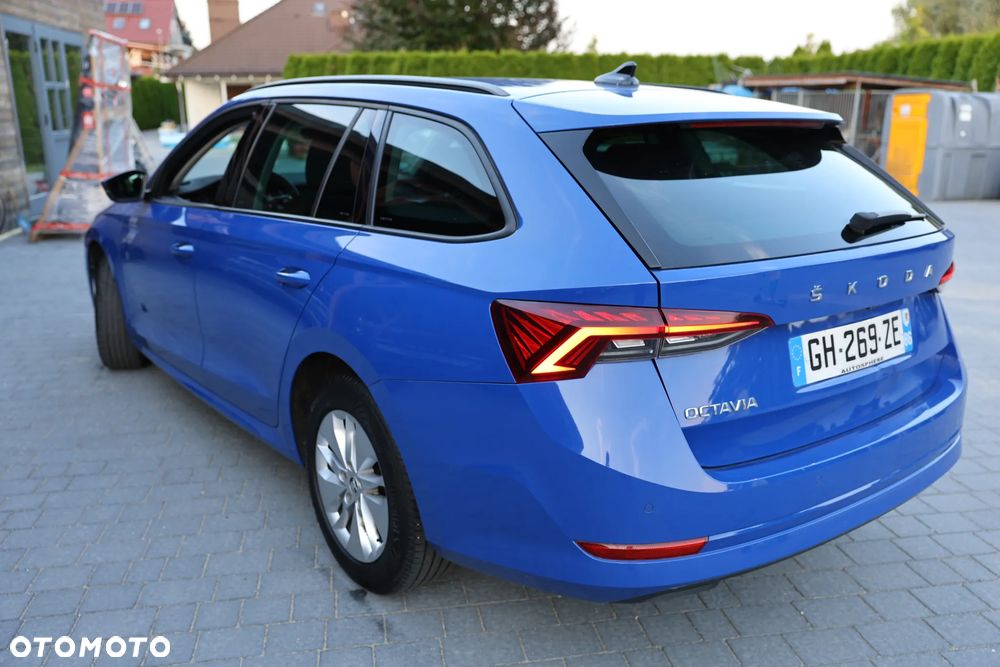 Skoda Octavia 2.0 TDI DSG Ambition - 8
