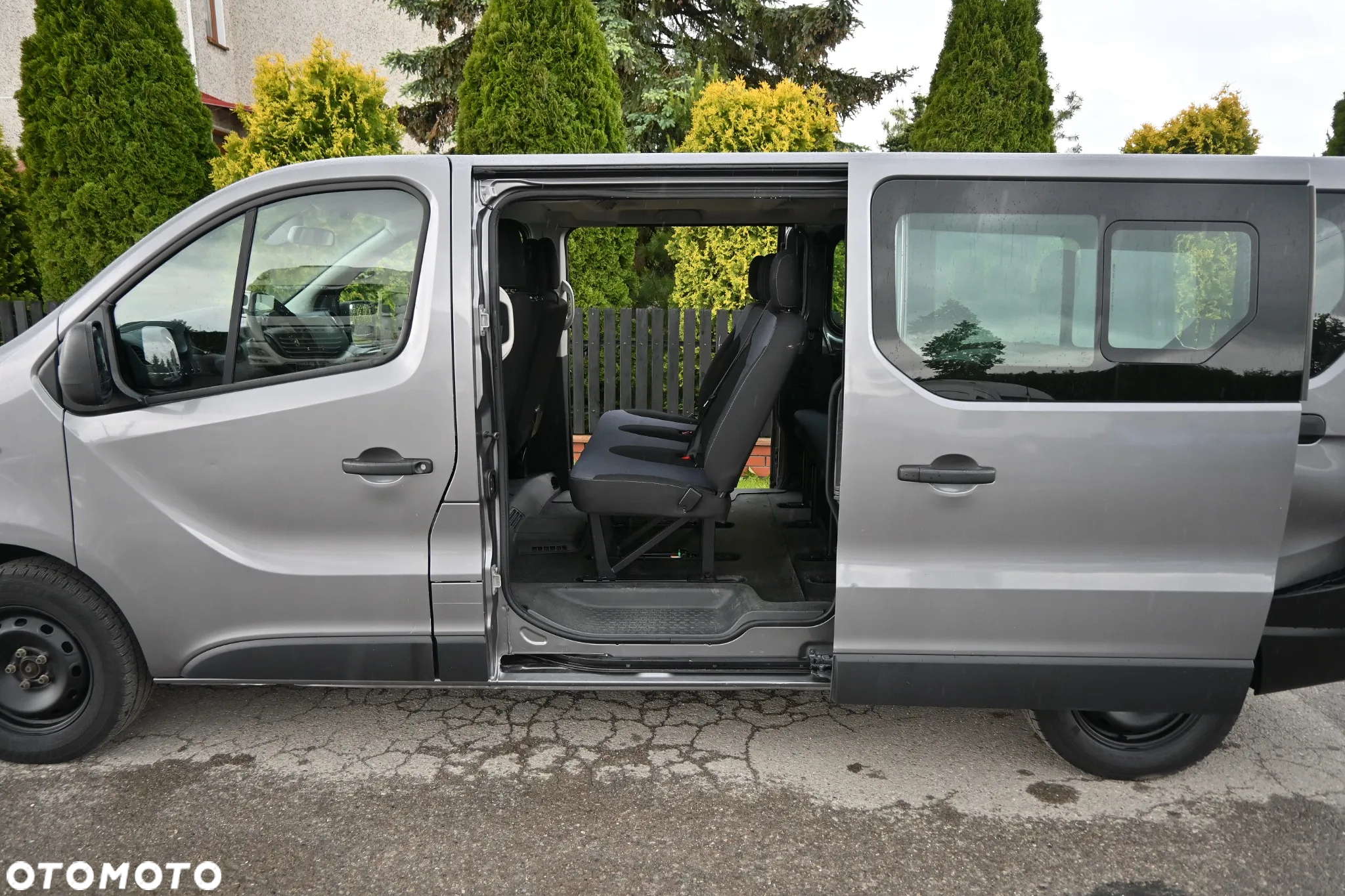 Opel Vivaro L2H1 2,9t Edition - 10
