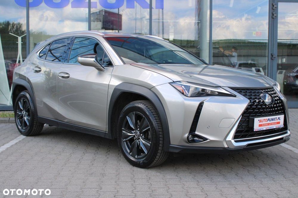 Lexus UX - 3