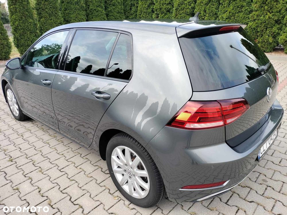 Volkswagen Golf - 5